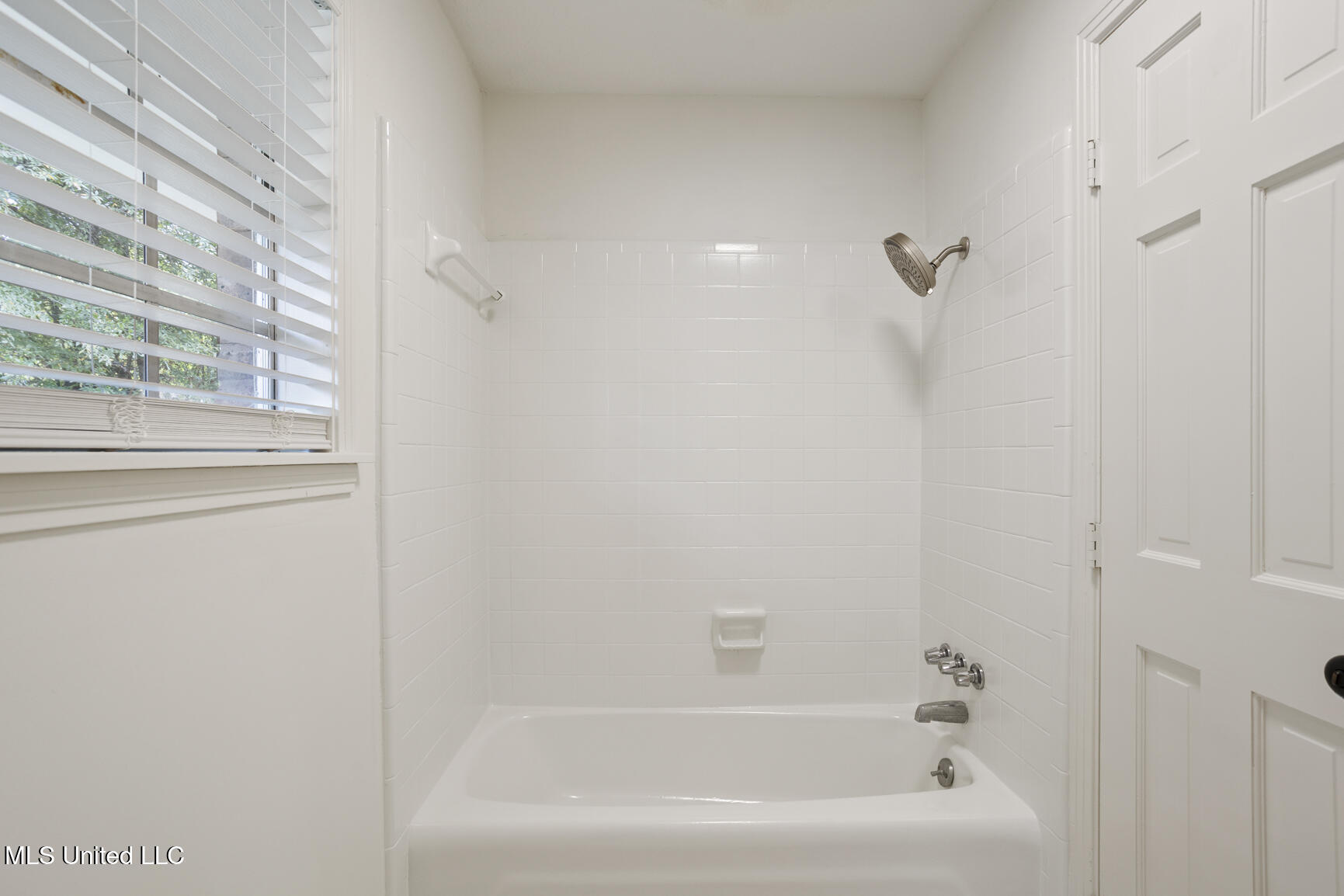 445 Armour Drive Jackson, MS 39211 - Photo 24 of 34 445 Armour Dr-26