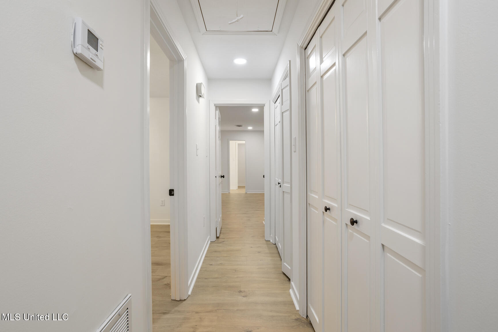 445 Armour Drive Jackson, MS 39211 - Photo 26 of 34 445 Armour Dr-28