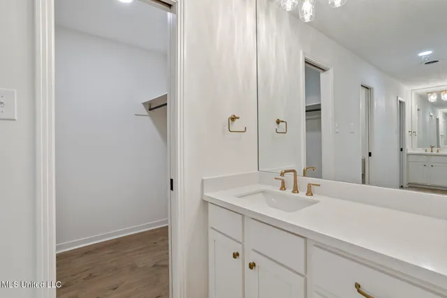 $379,000 | 445 Armour Drive, Jackson, MS 39211