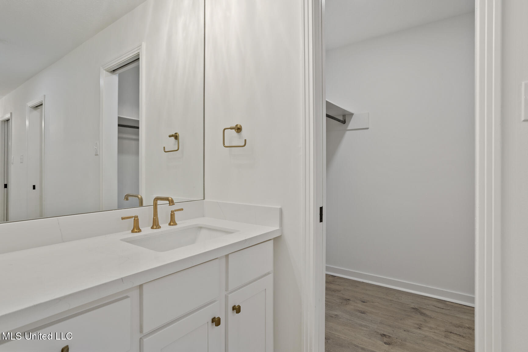 445 Armour Drive Jackson, MS 39211 - Photo 32 of 34 445 Armour Dr-34