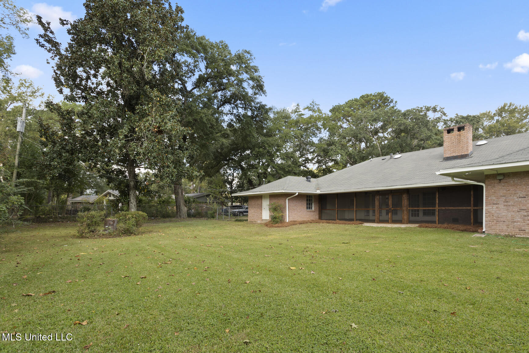 445 Armour Drive Jackson, MS 39211 - Photo 34 of 34 445 Armour Dr-37