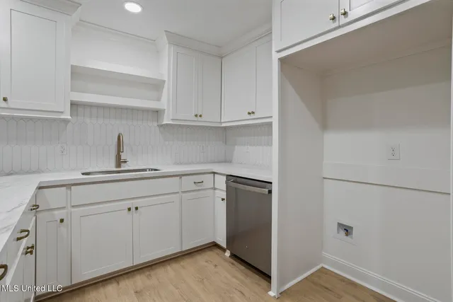 $379,000 | 445 Armour Drive, Jackson, MS 39211