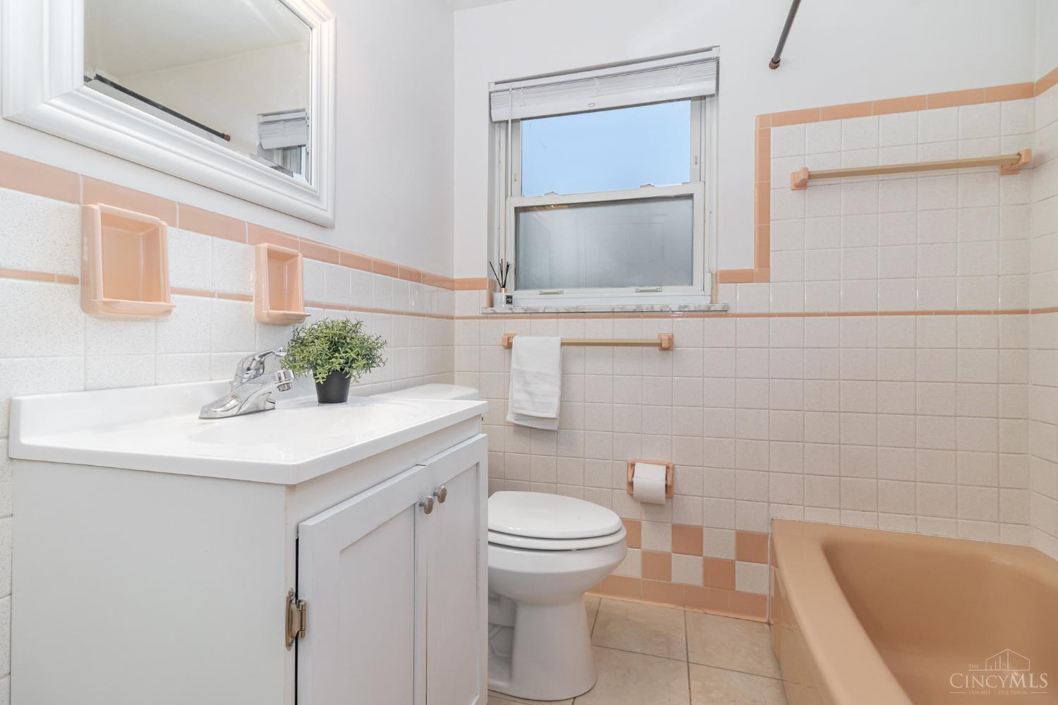 3745 Reemelin Road Cincinnati, OH 45211 - Photo 17 of 27 Gallery Image 17