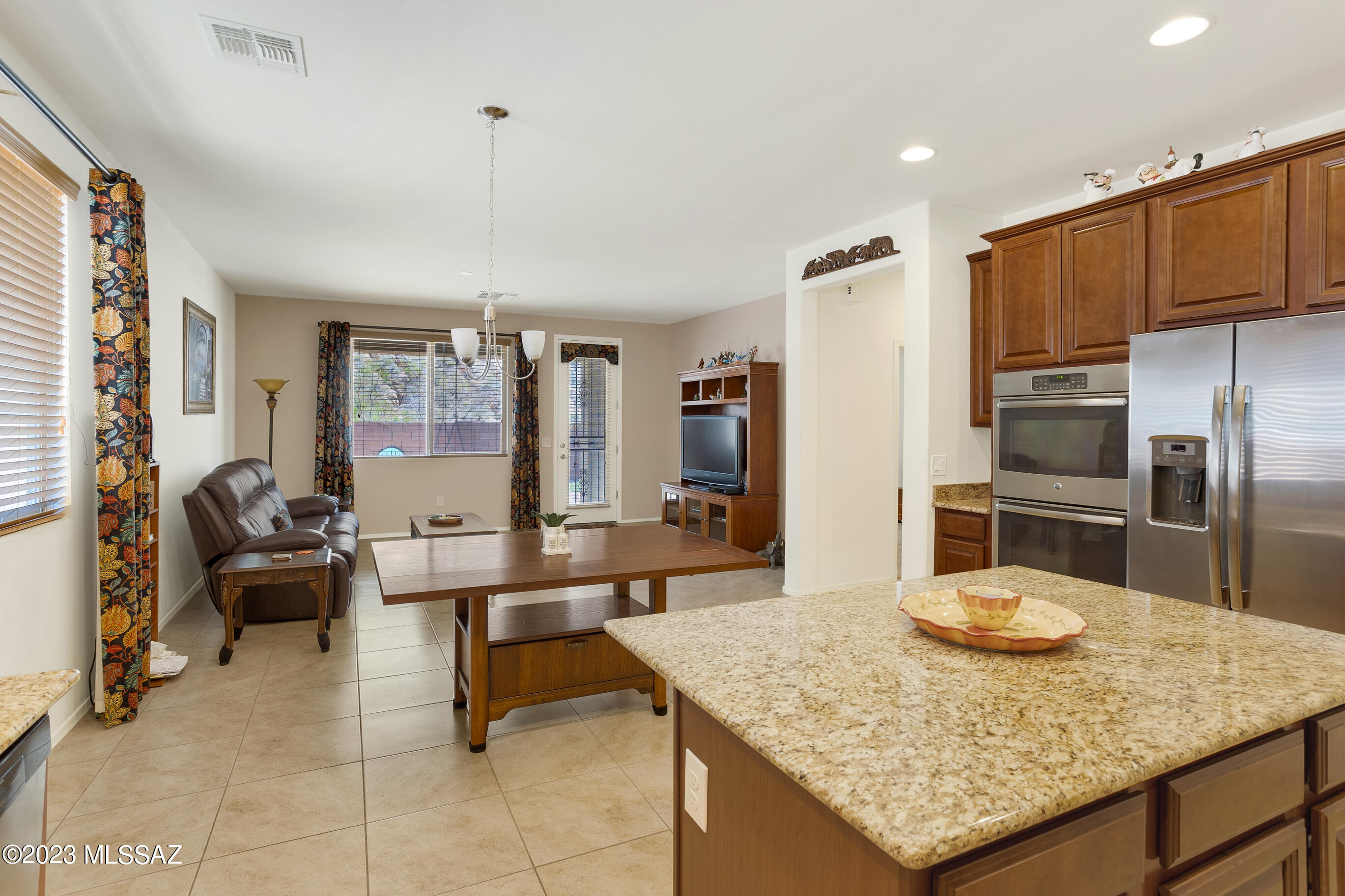 38809 South Running Roses Lane Tucson, AZ 85739 - Photo 2 of 25