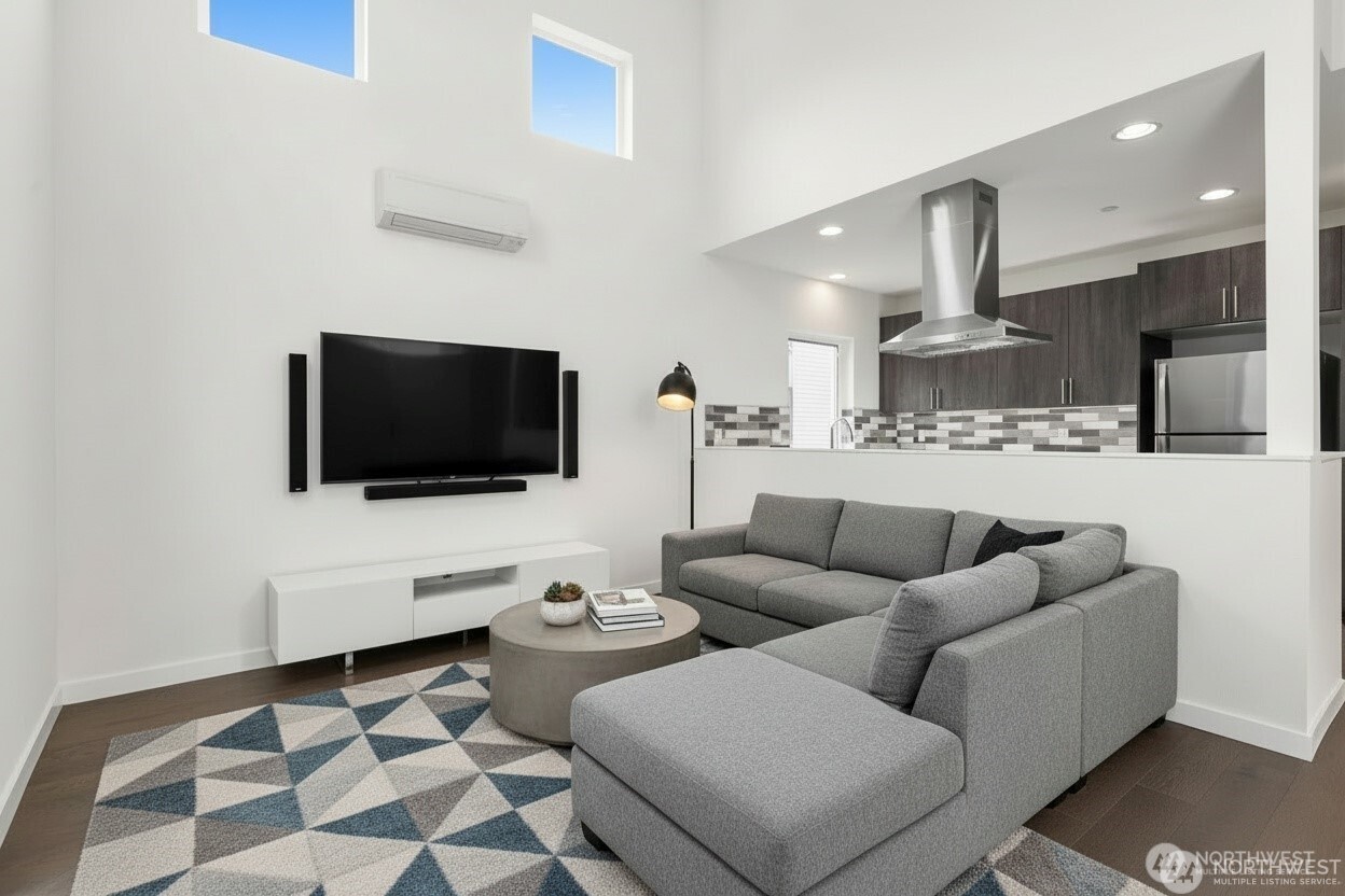 6013 South 127th Lane Seattle, WA 98178 - Photo 5 of 22