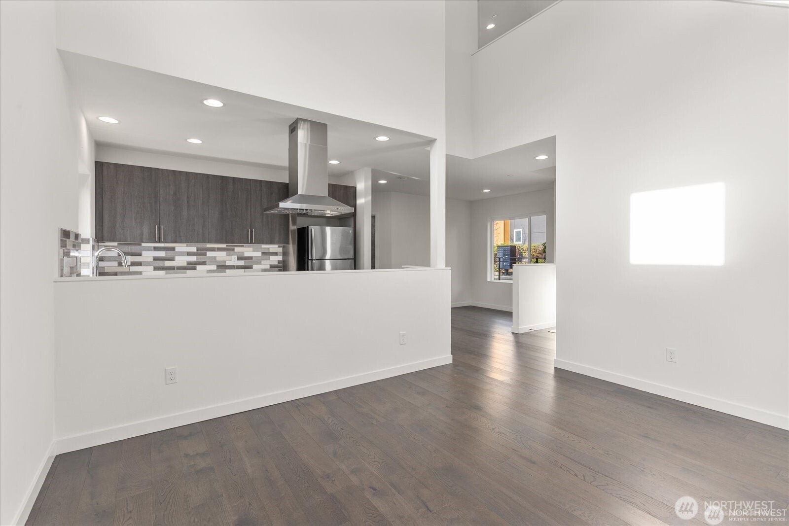 6013 South 127th Lane Seattle, WA 98178 - Photo 7 of 22