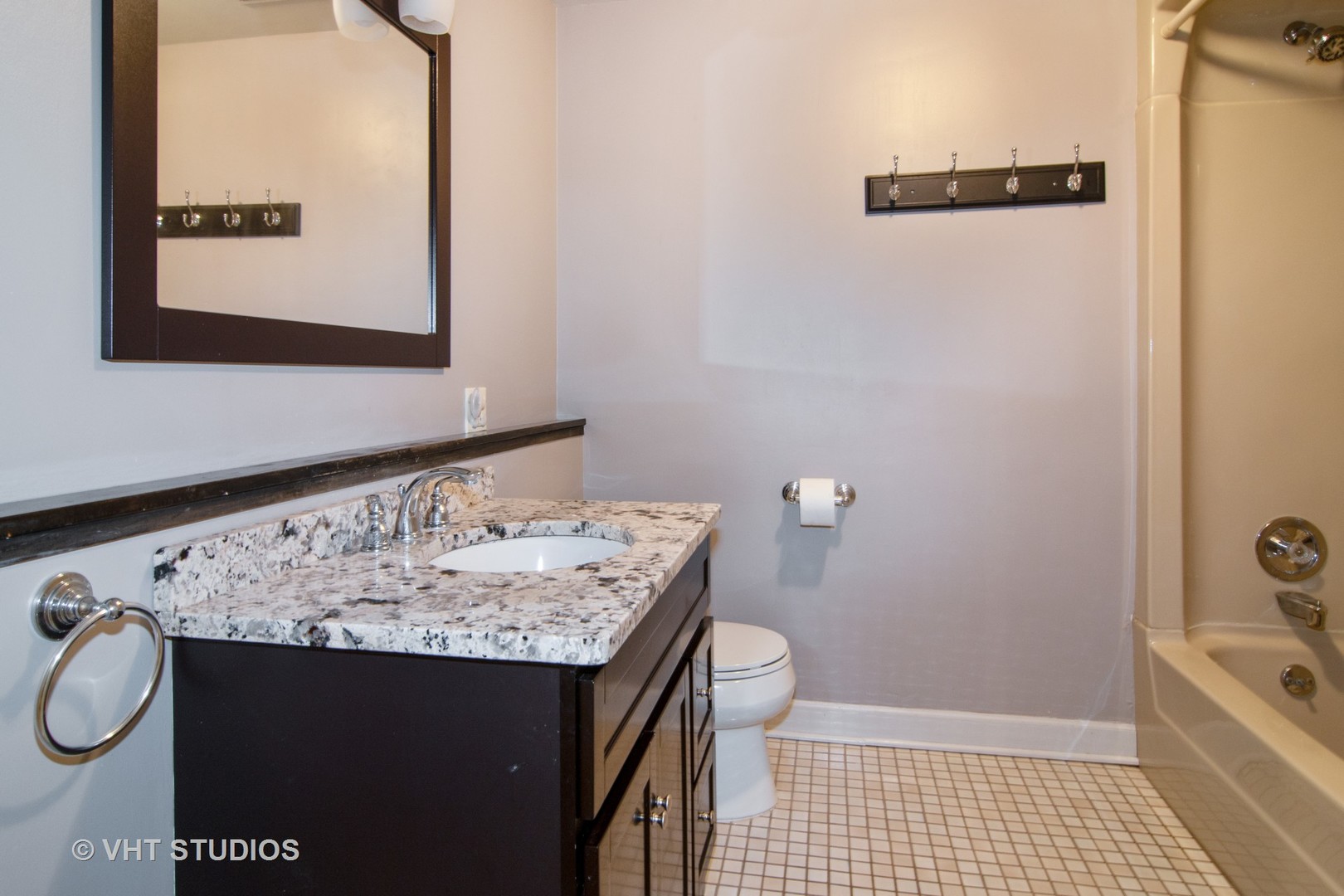 178 Akenside Road Riverside, IL 60546 - Photo 16 of 19