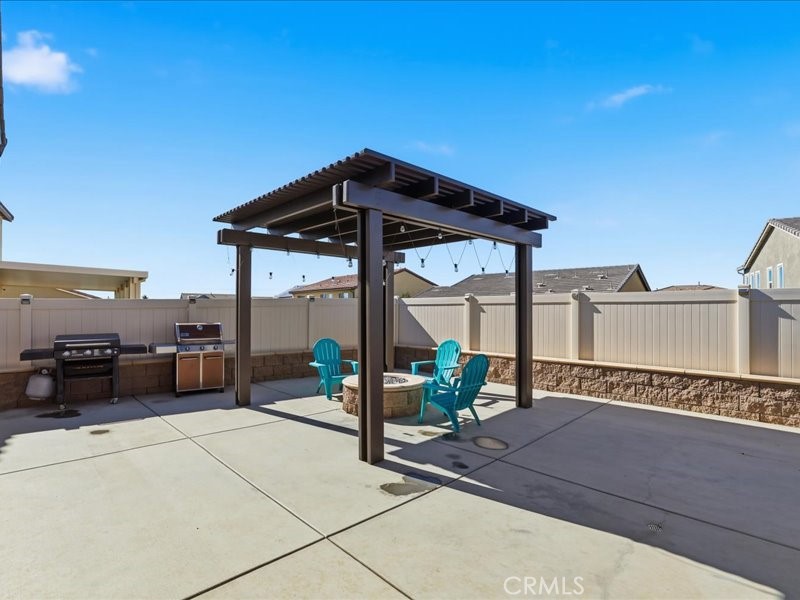 1569 Taurus Lane Beaumont, CA 92223 - Photo 29 of 33 a view of a terrace with sitting area
