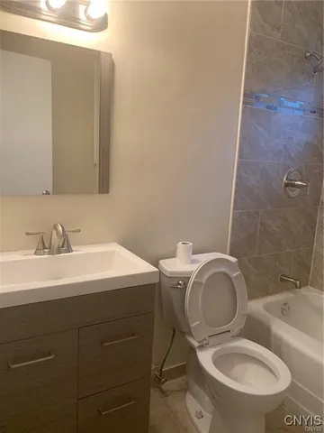 $1,375 | 303 Church Street, Unit 2, Cicero, NY 13212