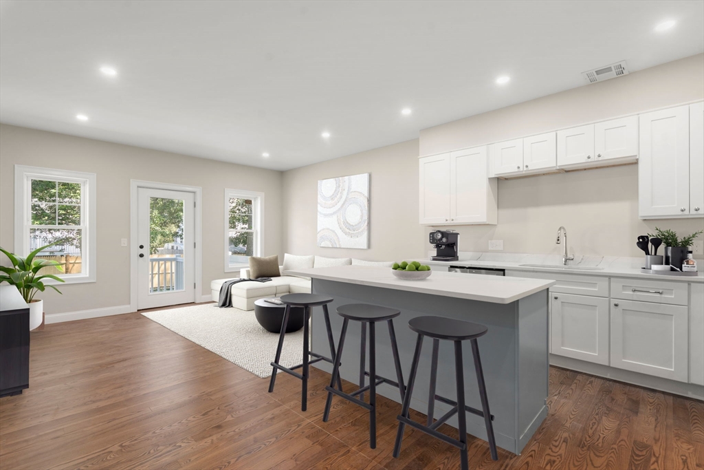 22 Danielles Way Worcester, MA 01606 - Photo 2 of 6