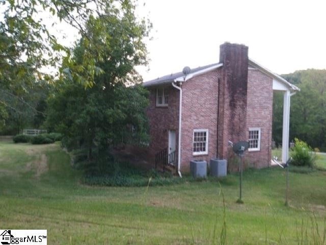 301 Sanders Road Liberty, SC 29657 - Photo 3 of 16