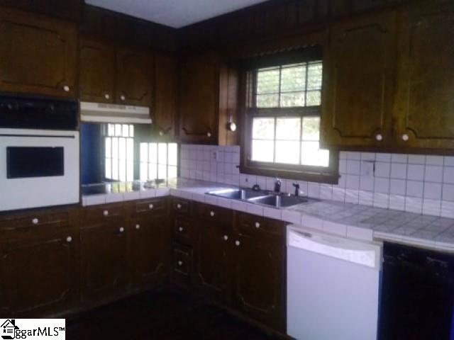 301 Sanders Road Liberty, SC 29657 - Photo 9 of 16