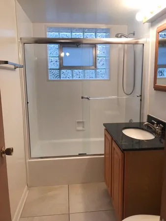 $1,600 | 1425 West Touhy Avenue, Unit 103, Park Ridge, IL 60068
