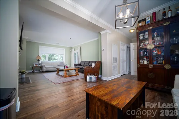 $2,395 | 5609 Fairview Road, Charlotte, NC 28209
