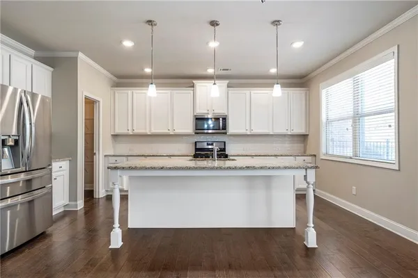 $699,900 | 3188 Ivy Crossing Drive, Buford, GA 30519