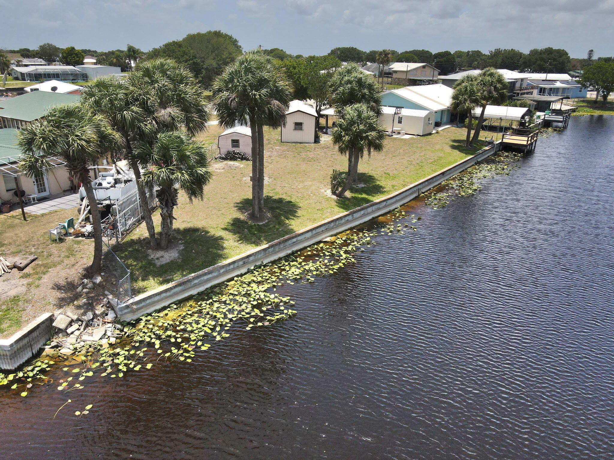 1115 Elm Street Okeechobee, FL 34974 - Photo 37 of 37 a view of a balcony with chairs
