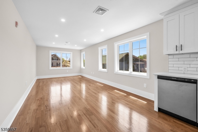 162 Closter Dock Road, Unit A Closter, NJ 07624 - Photo 4 of 37