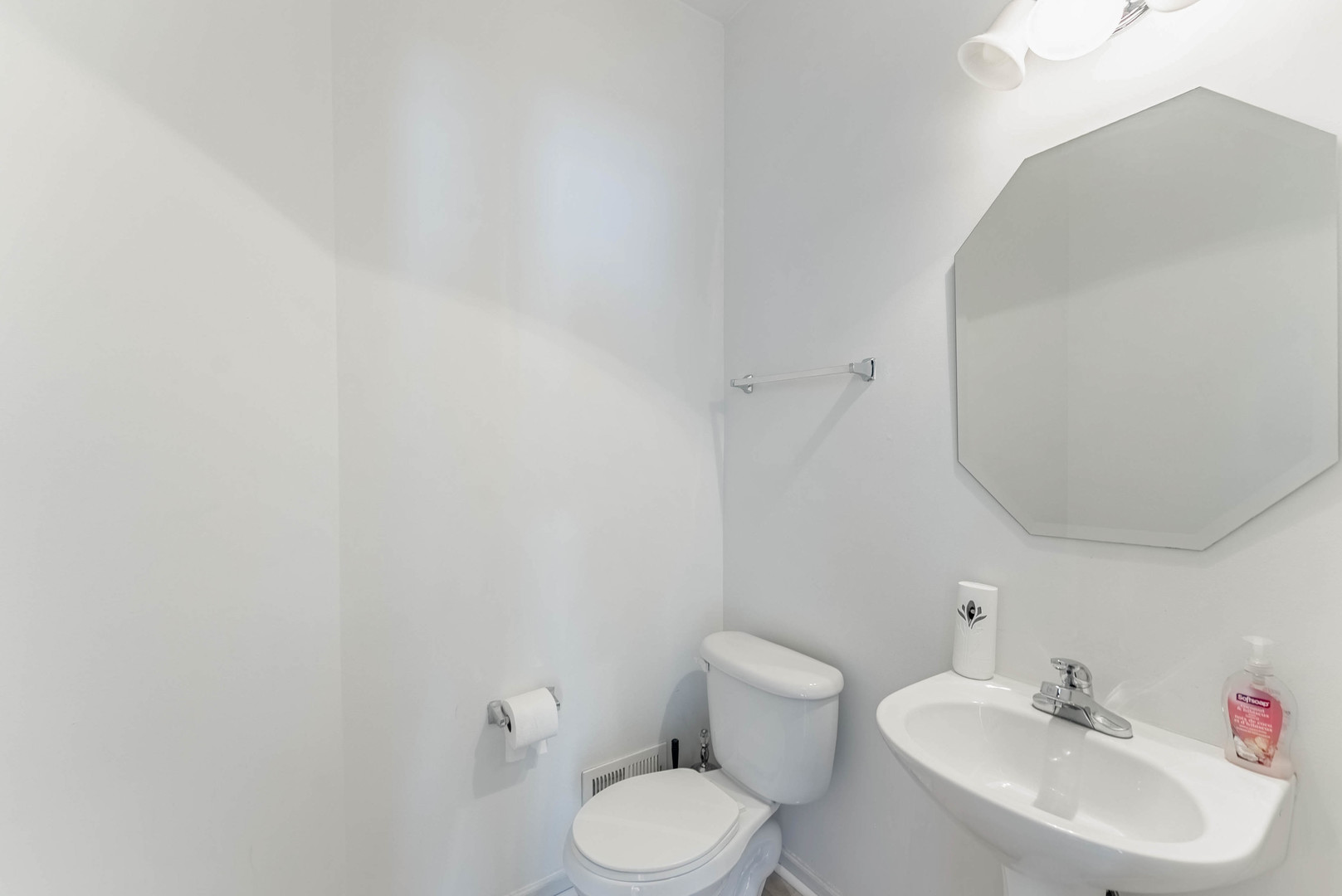 271 Stonegate Road Bolingbrook, IL 60440 - Photo 12 of 31