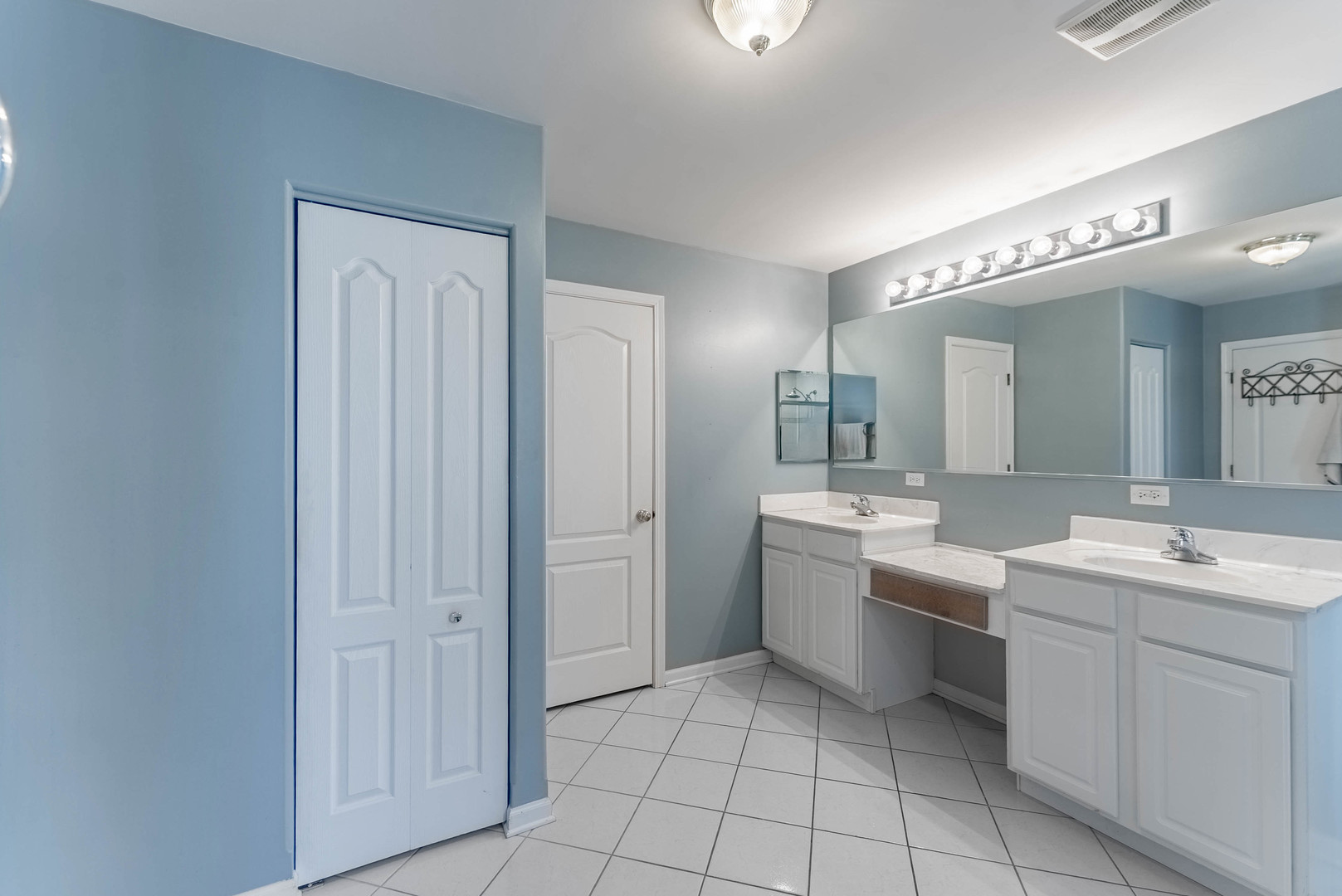 271 Stonegate Road Bolingbrook, IL 60440 - Photo 17 of 31