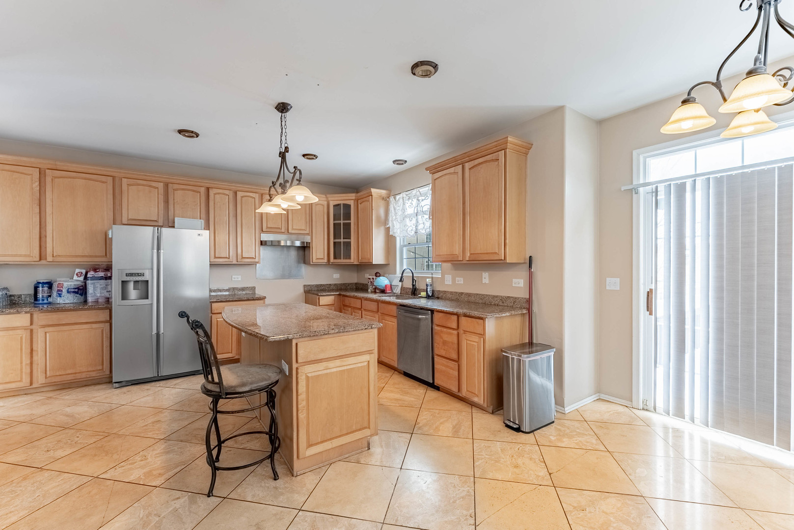 271 Stonegate Road Bolingbrook, IL 60440 - Photo 9 of 31