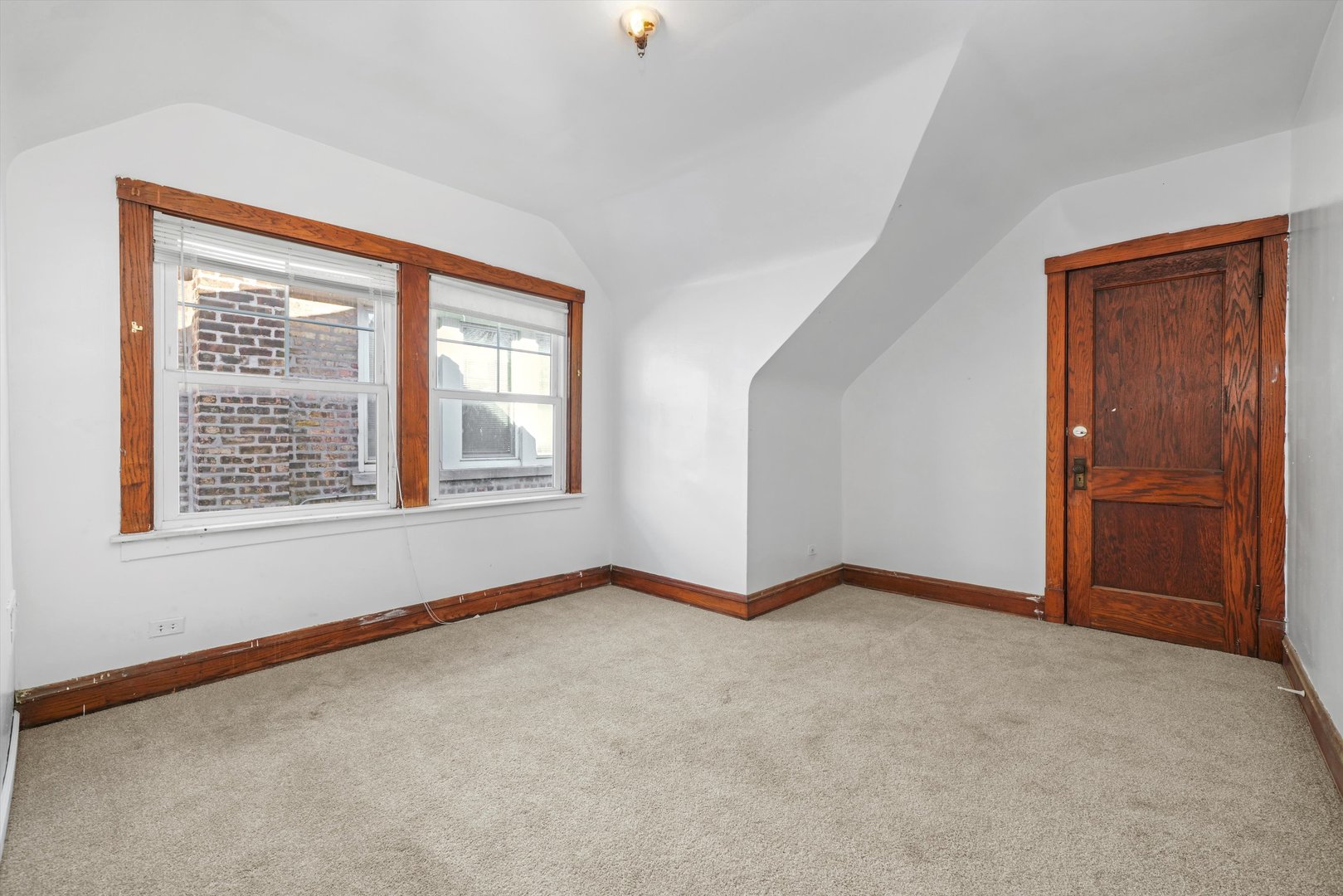 Undisclosed Address Chicago, IL 60641 - Photo 18 of 32 an empty room with windows and closet