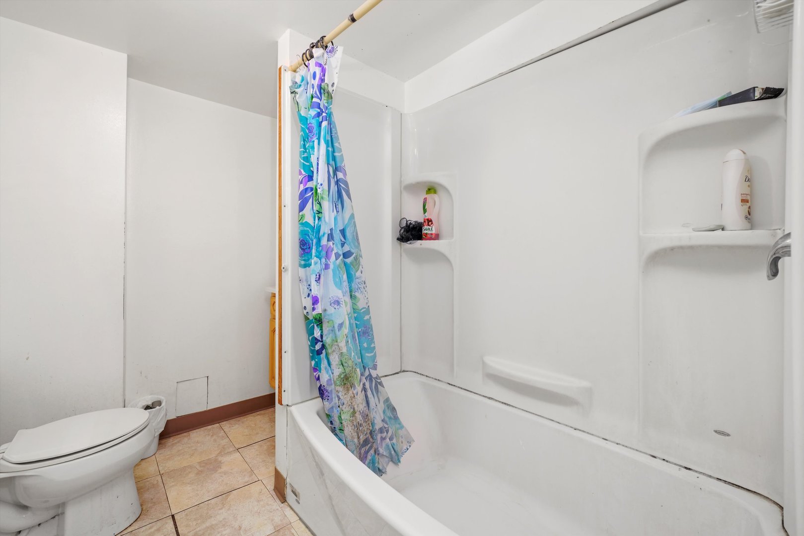 Undisclosed Address Chicago, IL 60641 - Photo 21 of 32 a bathroom with a bathtub and a shower