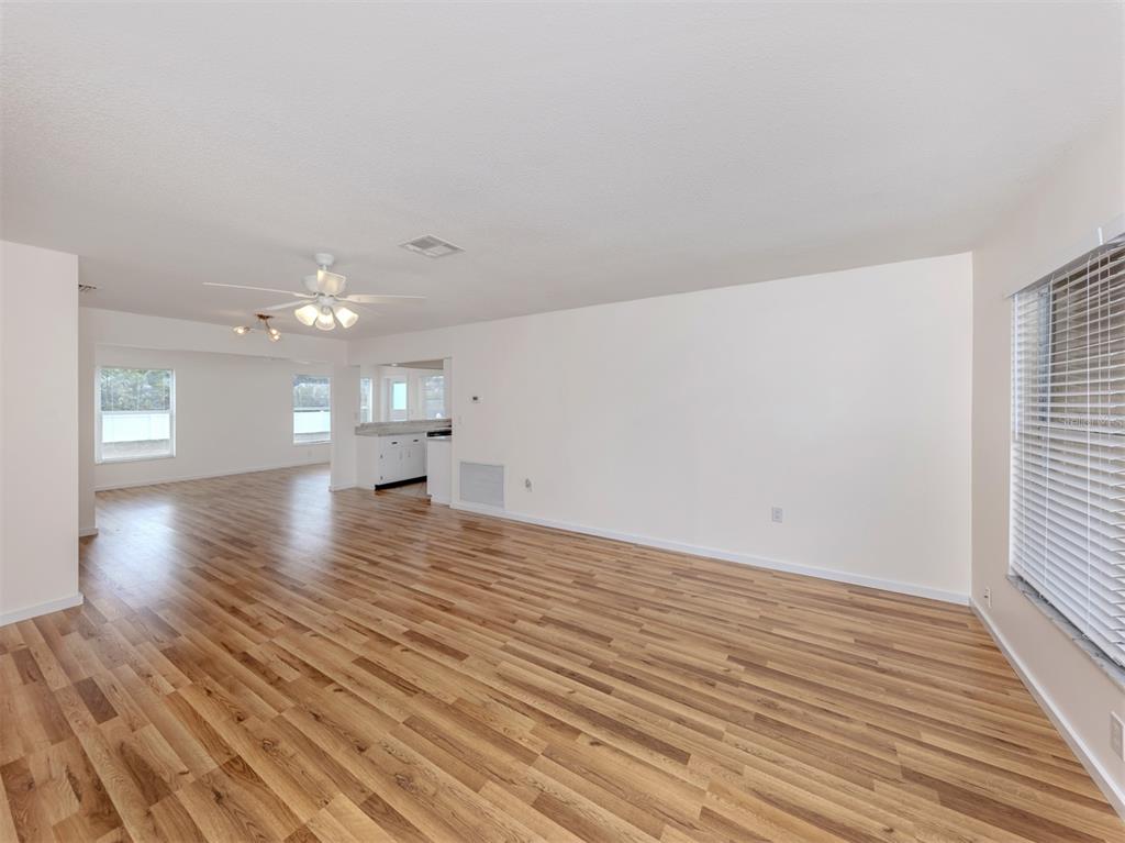 1215 Mango Avenue Venice, FL 34285 - Photo 5 of 64