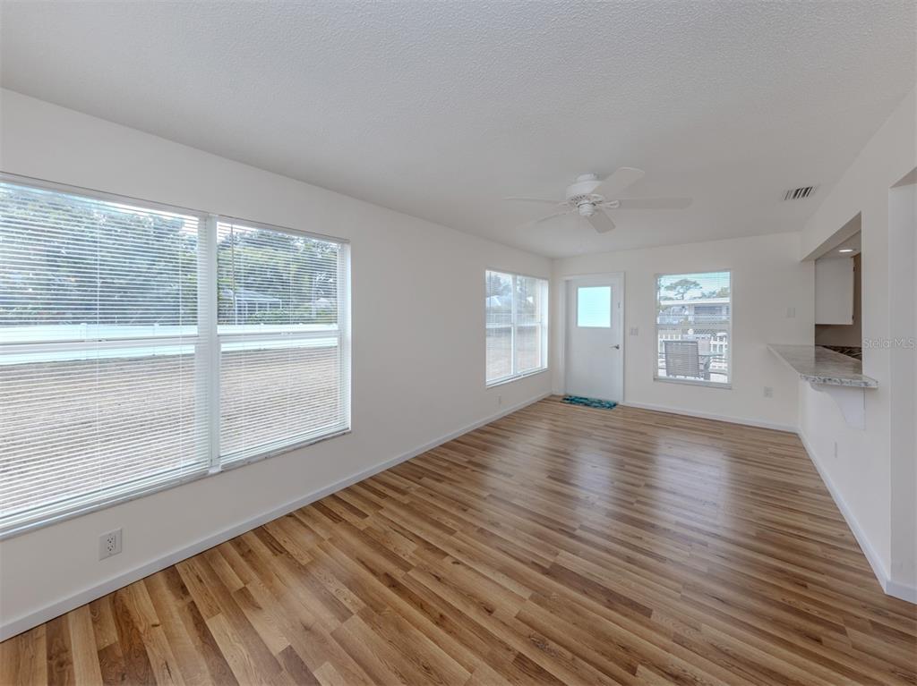 1215 Mango Avenue Venice, FL 34285 - Photo 10 of 64