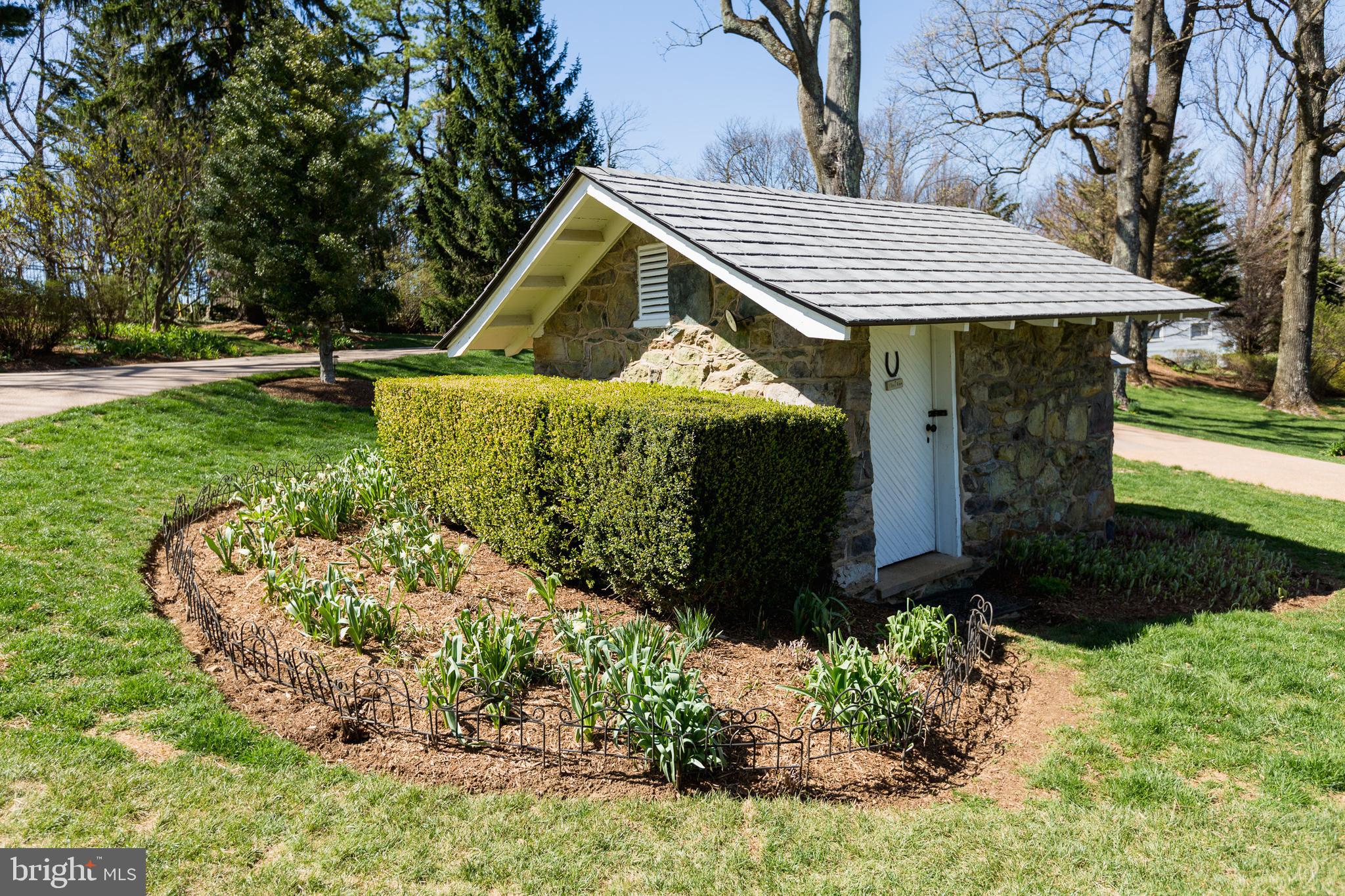 18490 Blue Ridge Mountain Road Bluemont, VA 20135 - Photo 25 of 87 Potters Shed