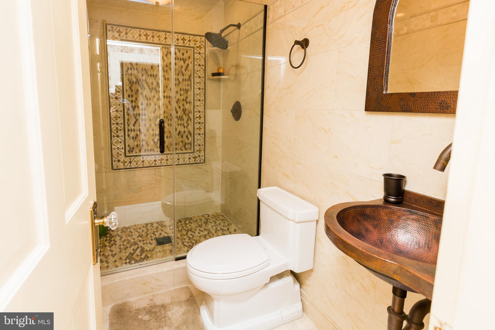 18490 Blue Ridge Mountain Road Bluemont, VA 20135 - Photo 55 of 87 His Bathroom.