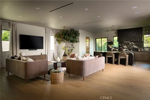 $2,985,000 | 15719 Hartsook Street, Encino, CA 91436