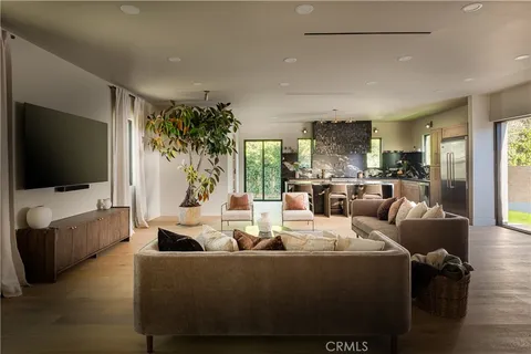 $2,985,000 | 15719 Hartsook Street, Encino, CA 91436