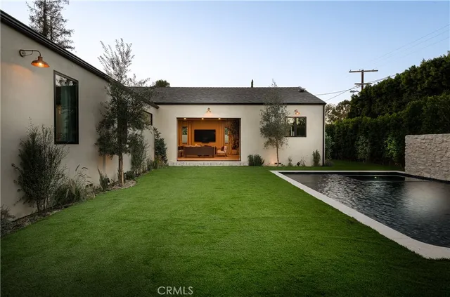 $2,985,000 | 15719 Hartsook Street, Encino, CA 91436