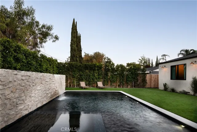 $2,985,000 | 15719 Hartsook Street, Encino, CA 91436