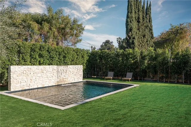 $2,985,000 | 15719 Hartsook Street, Encino, CA 91436