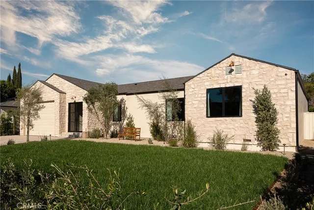 $2,985,000 | 15719 Hartsook Street, Encino, CA 91436