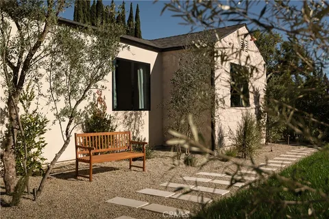 $2,985,000 | 15719 Hartsook Street, Encino, CA 91436