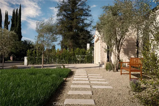 $2,985,000 | 15719 Hartsook Street, Encino, CA 91436