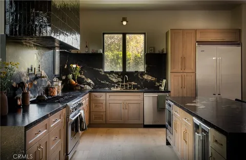 $2,985,000 | 15719 Hartsook Street, Encino, CA 91436