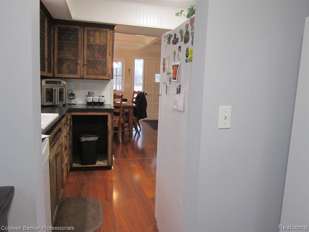 1820 Brewer Road Howell, MI 48855 - Photo 9 of 40