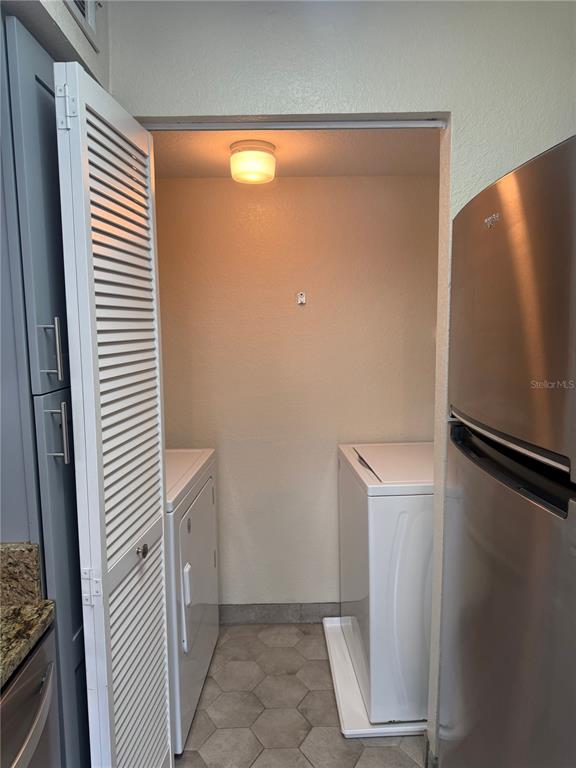 1049 South Hiawassee Road, Unit 3428 Orlando, FL 32835 - Photo 8 of 21 a view of an empty room with a window