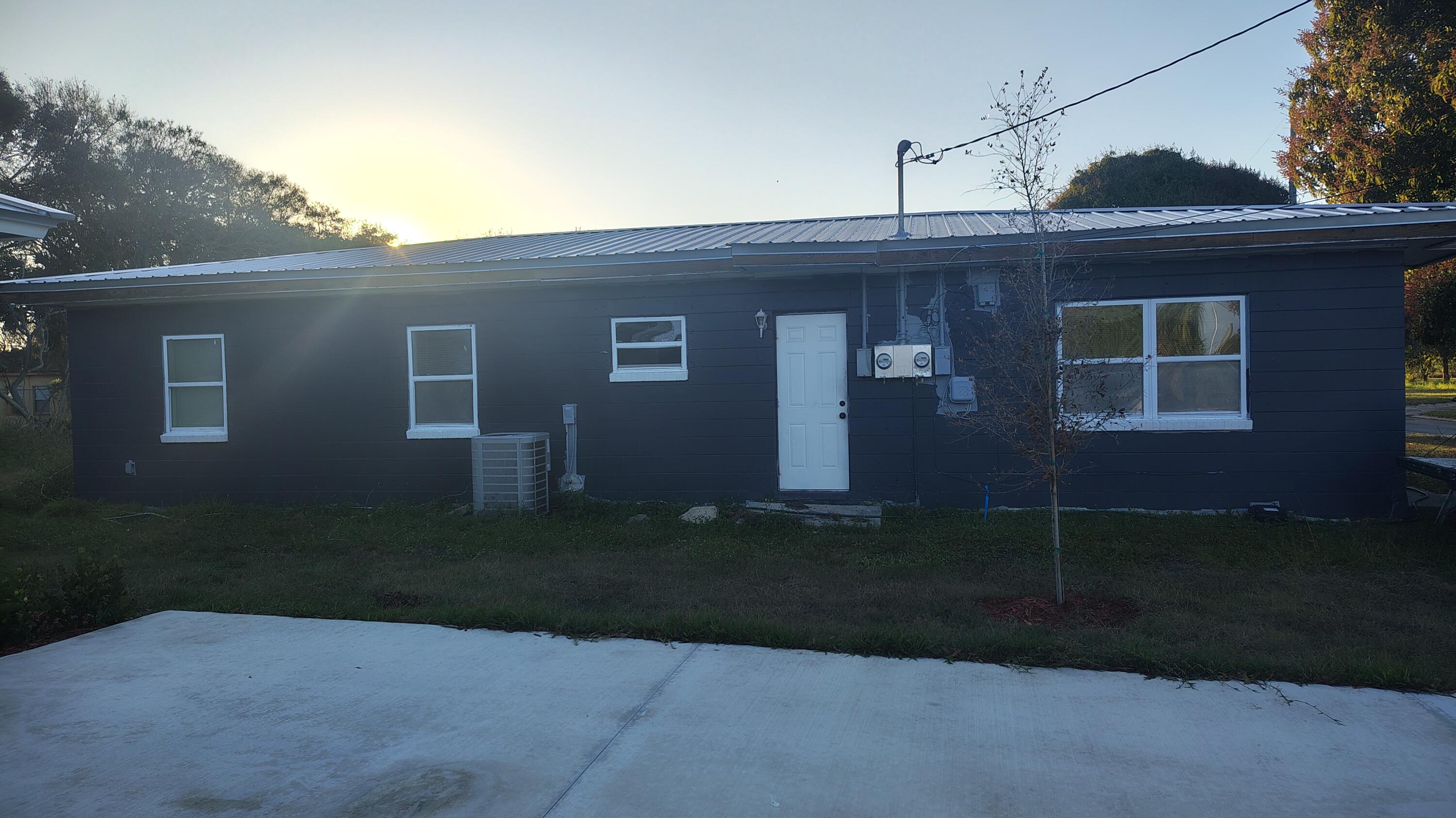 1119 Ave F, Unit B Fort Pierce, FL 34950 - Photo 7 of 7 3769611916137060877