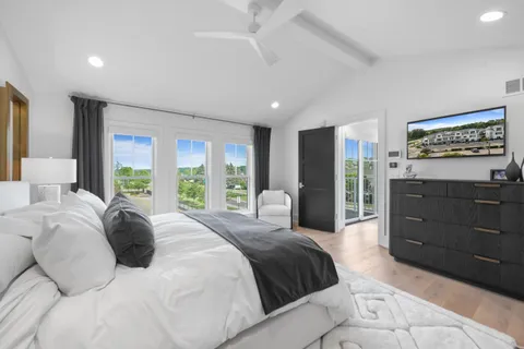 $1,765,000 | 278 High Street, Unit 9, Fontana, WI 53125
