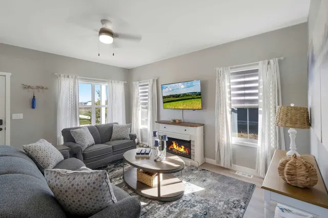 $3,800 | 6 Lilac Lane, Ottawa, IL 61350