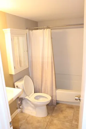 $1,900 | 1604 Summer Creek Court, Unit A, Austin, TX 78704