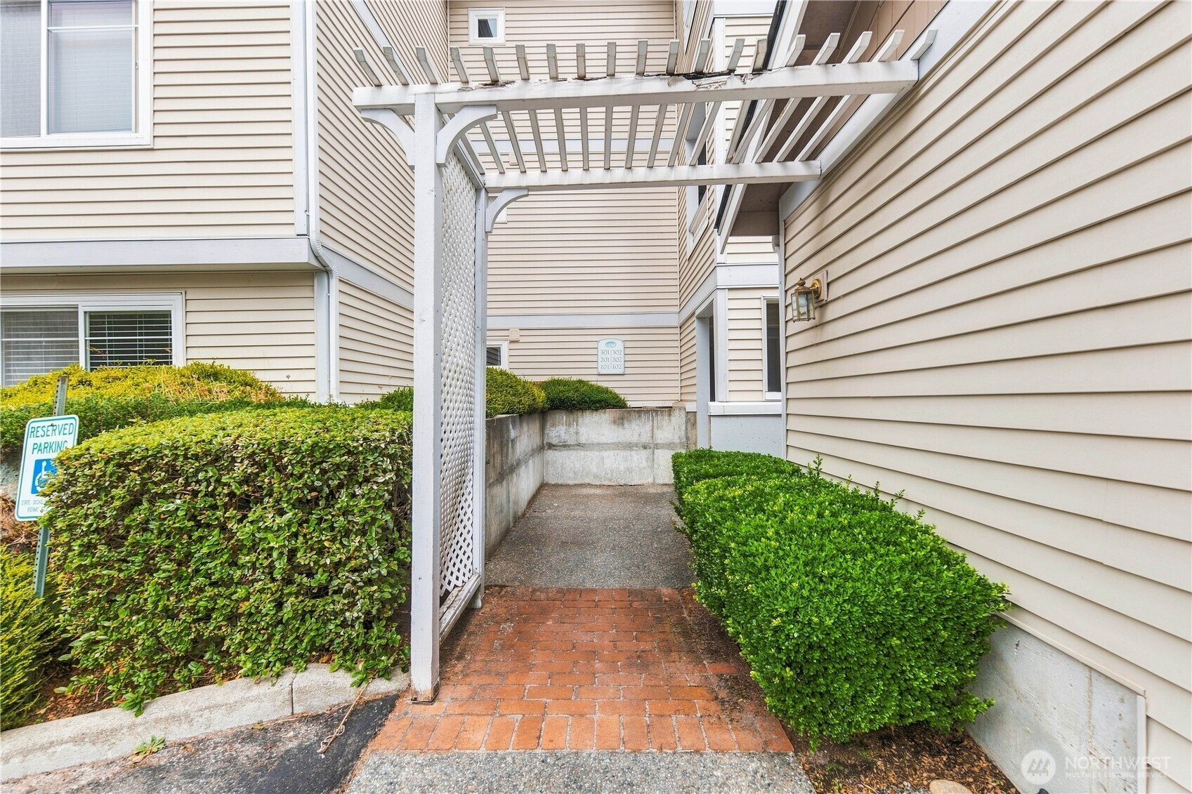 23908 Bothell Everett Highway, Unit B302 Bothell, WA 98021 - Photo 7 of 25 Gallery Image 7