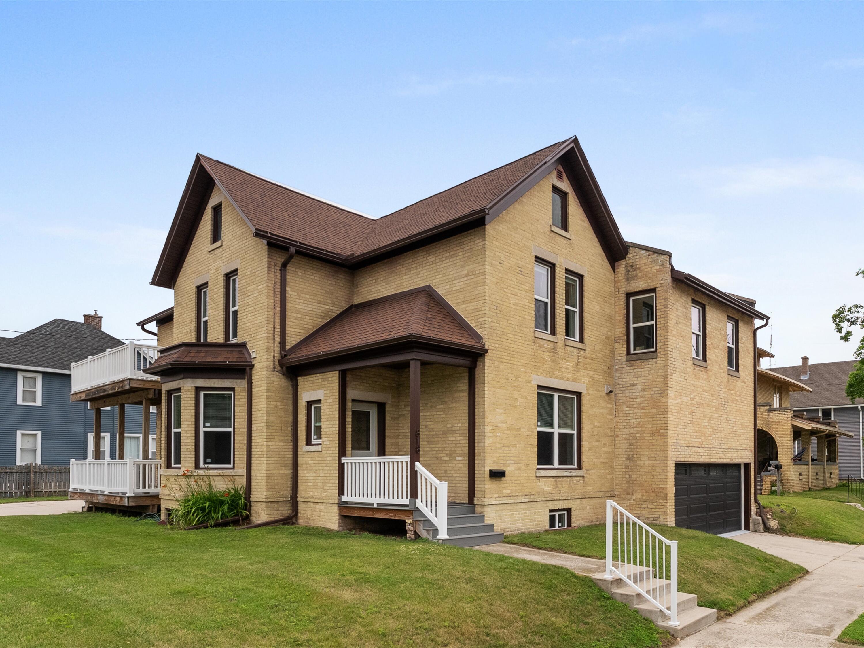 818 North 6th Street Manitowoc, WI 54220 - Photo 1 of 35 Corner of 6th and Cleveland