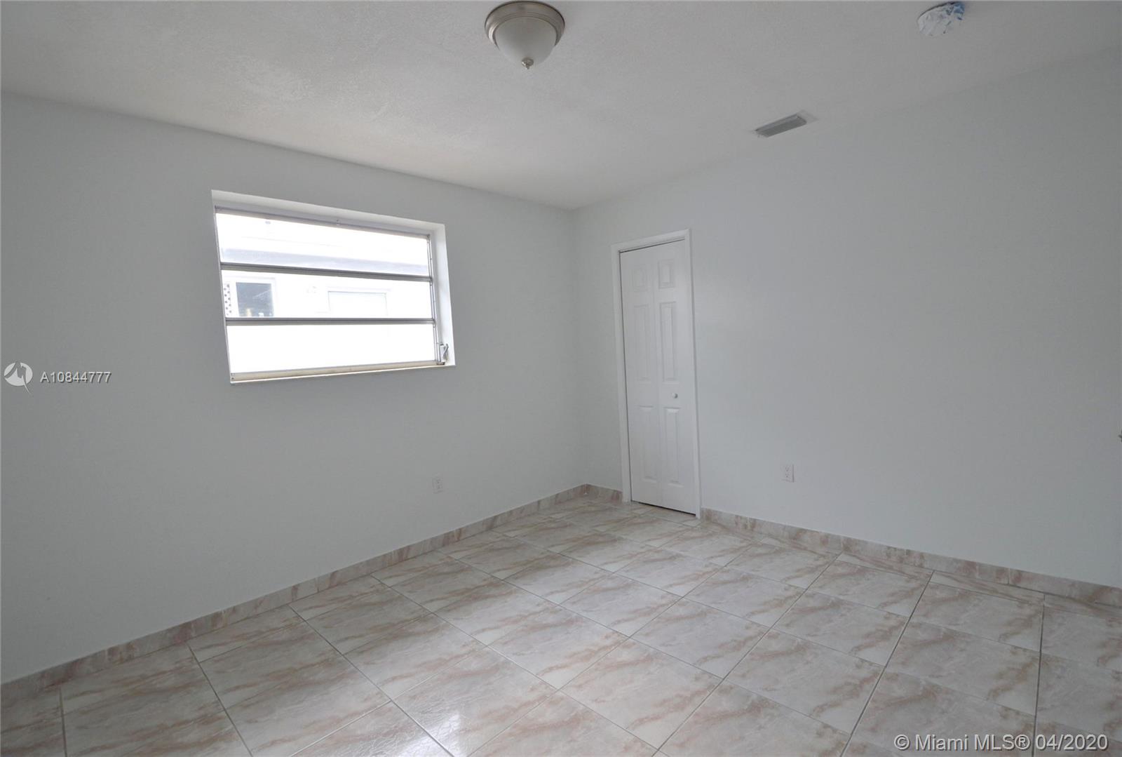 627 East 45th Street Hialeah, FL 33013 - Photo 12 of 24