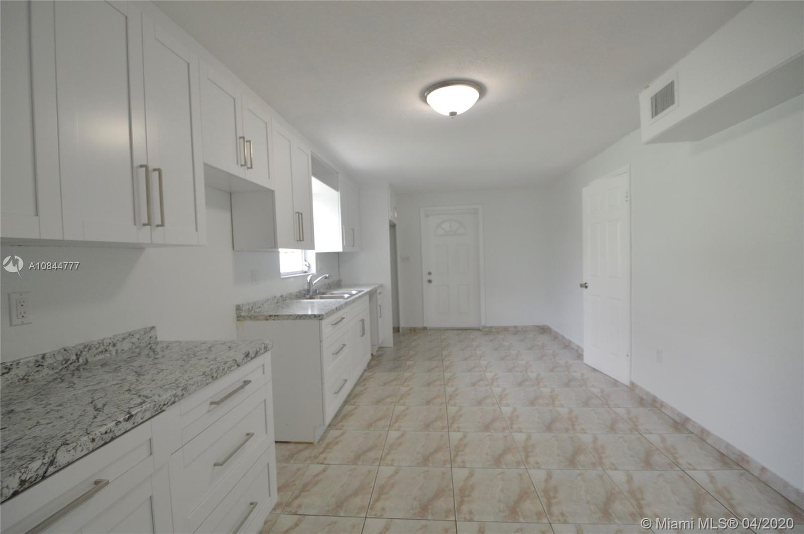 627 East 45th Street Hialeah, FL 33013 - Photo 16 of 24