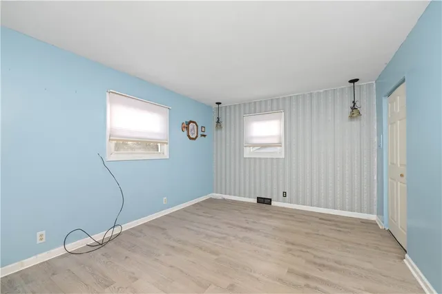 $174,900 | 217 Rosecroft Drive, Greece, NY 14616